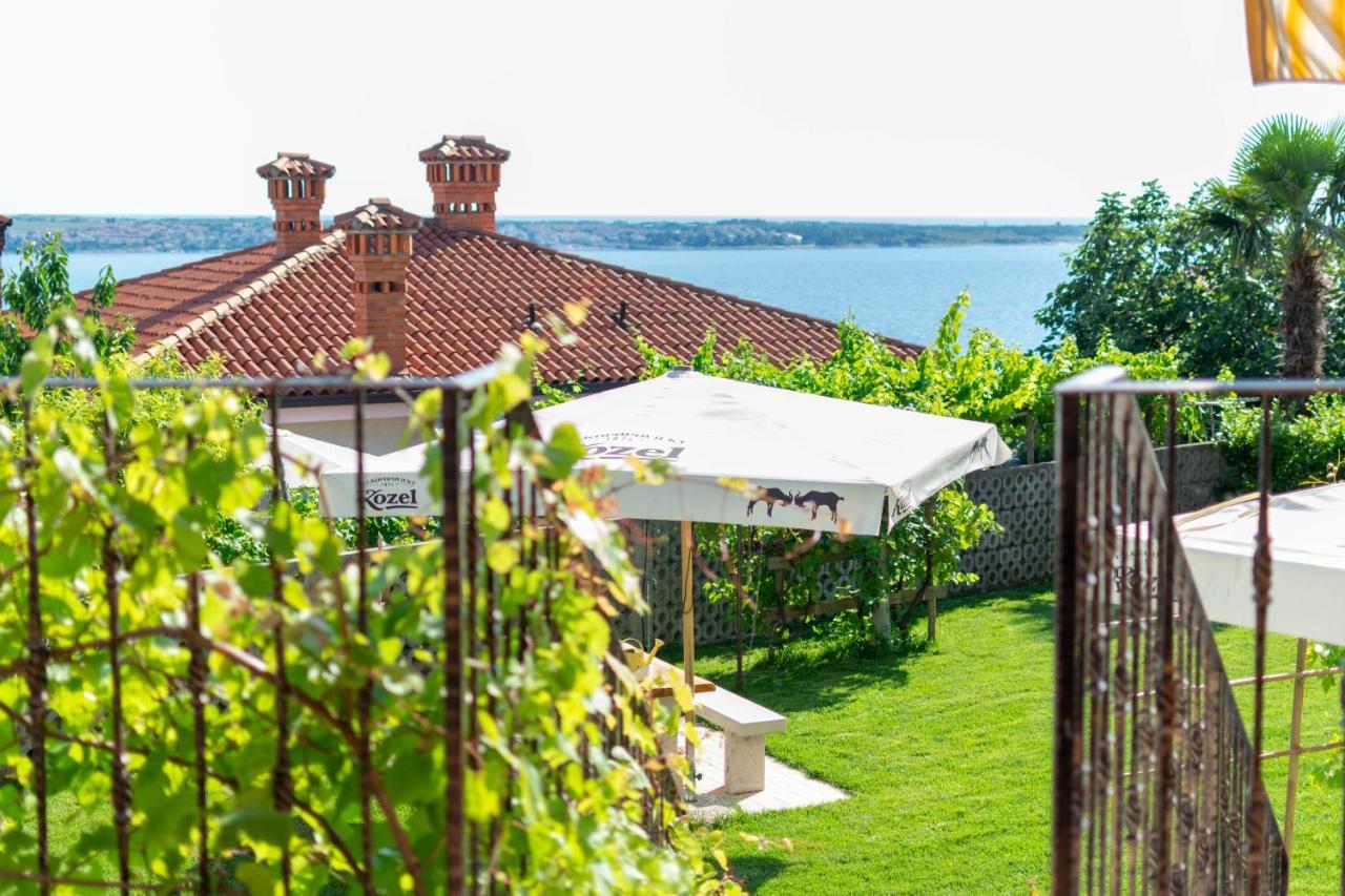 Apartments Apartim Piran Exterior foto
