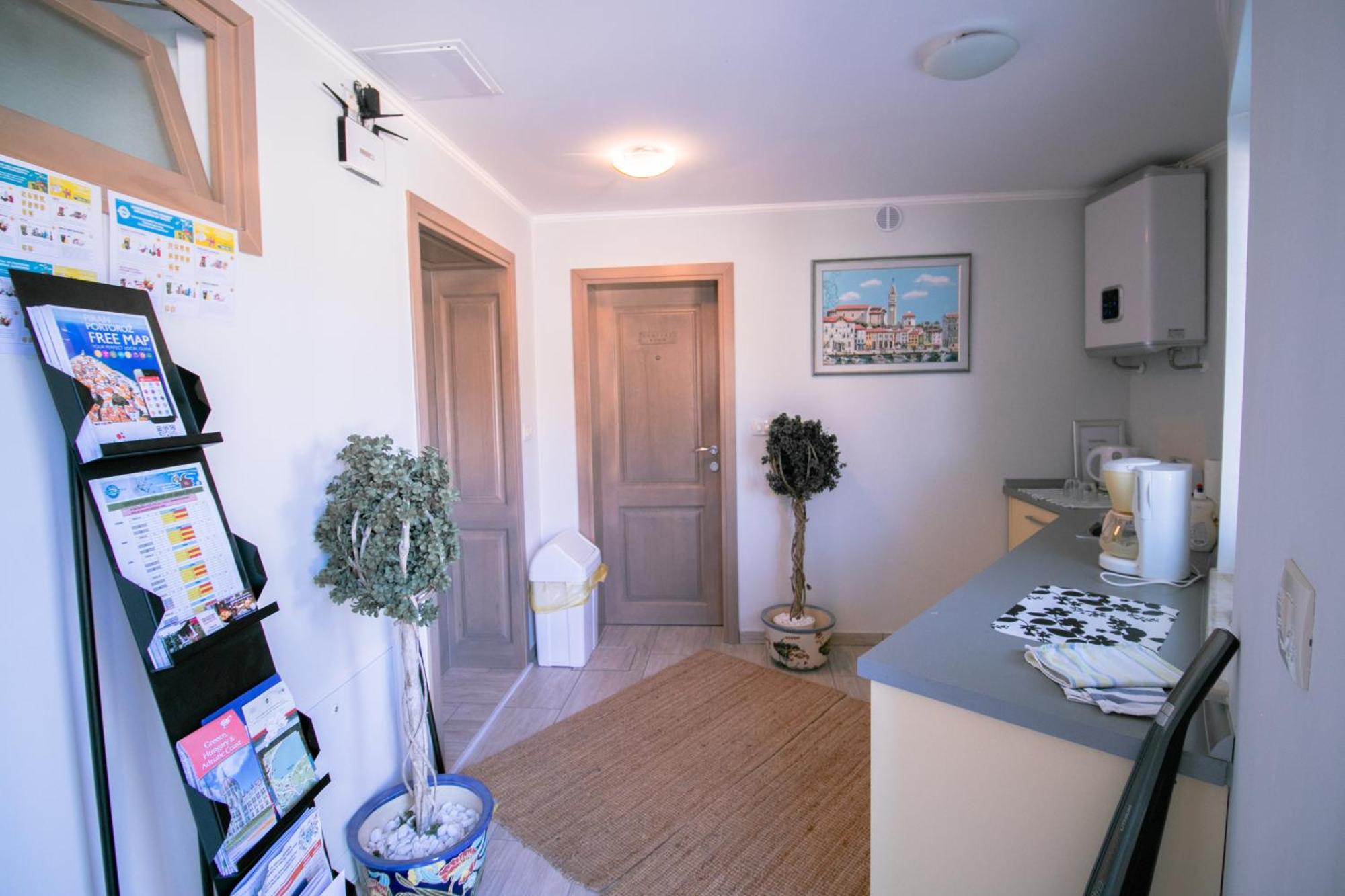 Apartments Apartim Piran Exterior foto